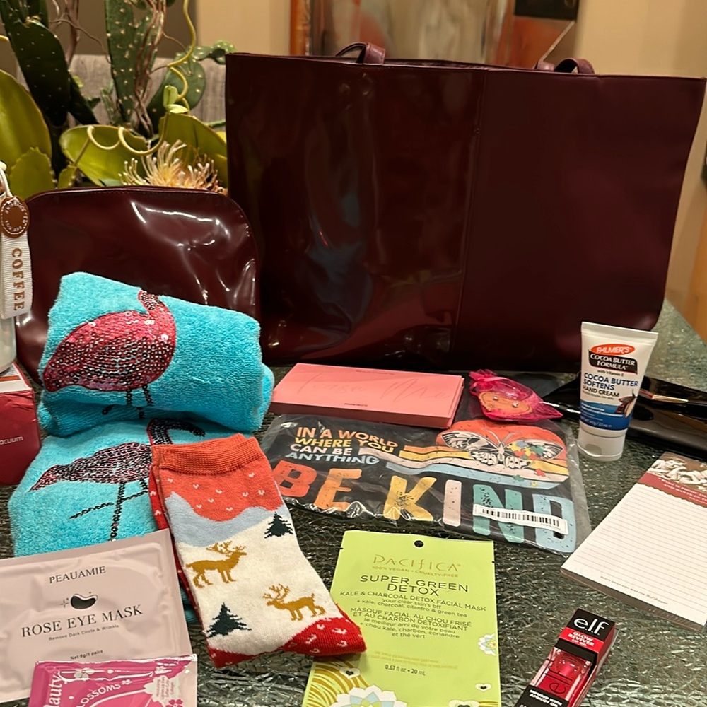 Multi Piece Gift Bundle. Everything Seen Here Plu… - image 1